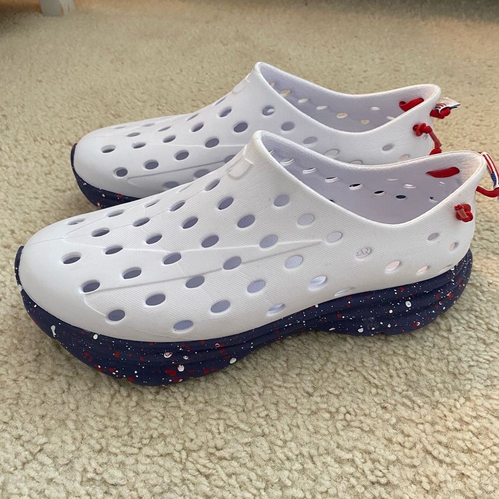 Kane White and Blue Recovery Shoes
